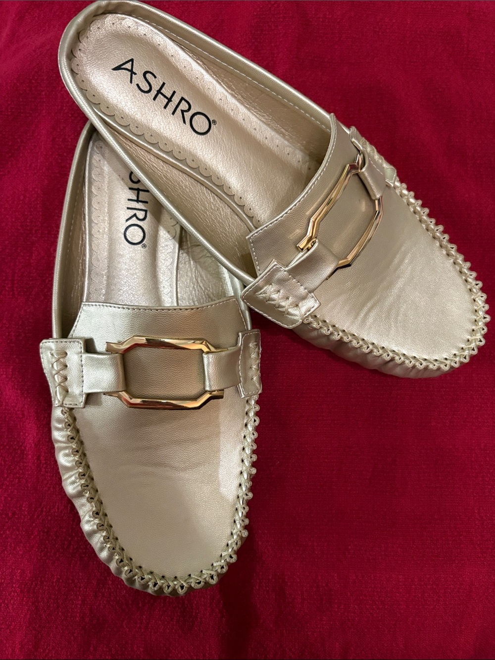 Asheo Metallic Gold Slip-On loafers Mules 9W